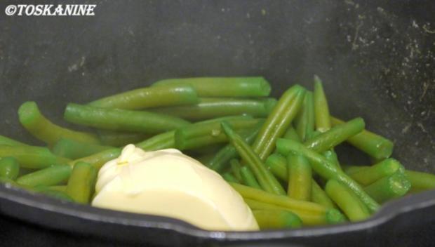 Erdnussbouletten, Kartoffel-Knoblauch-Püree, Butterbohnen - Rezept ...