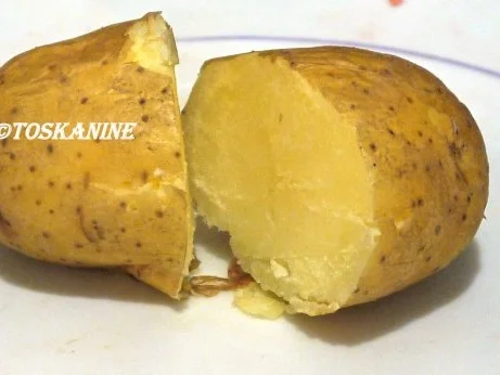 Rezept: Erdnussbouletten, Kartoffel-Knoblauch-Püree, Butterbohnen Bild Nr. 10 Erdnussbouletten, Kartoffel-Knoblauch-Püree, Butterbohnen - Rezept - Bild Nr. 10