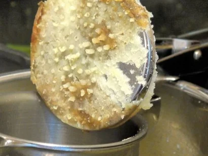 Rezept: Erdnussbouletten, Kartoffel-Knoblauch-Püree, Butterbohnen Bild Nr. 11 Erdnussbouletten, Kartoffel-Knoblauch-Püree, Butterbohnen - Rezept - Bild Nr. 11