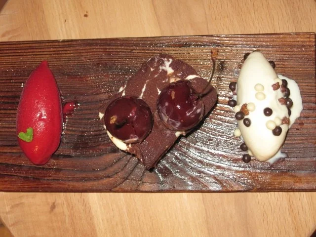 Rezept: Oberpfälzer Antwort auf die Schwarzwälder Kirschtorte Oberpfälzer Antwort auf die Schwarzwälder Kirschtorte - Rezept