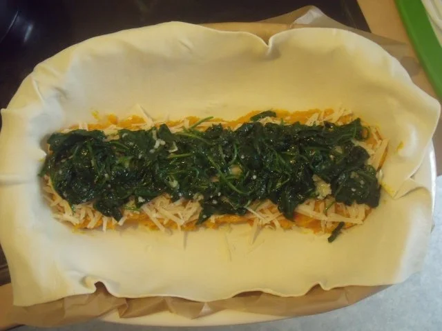 Kürbis-Spinatstrudel mit Trüffelsoße und Pilzen - Rezept - Bild Nr. 6