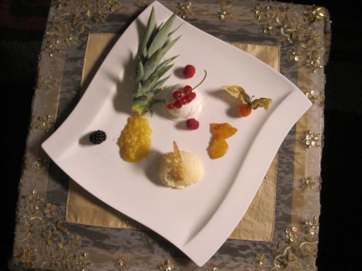 Variation von Kokos und Ananas - Rezept