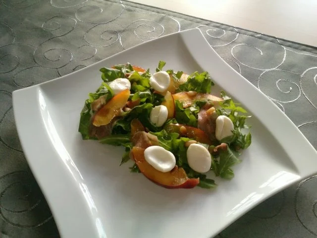 Rucolasalat mit Nektarinen - Rezept