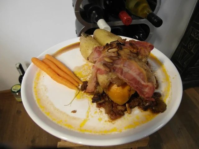 Minihähnchen auf süß-saurer Rotweinsoße mit Salbei-Speck-Kartoffeln - Rezept