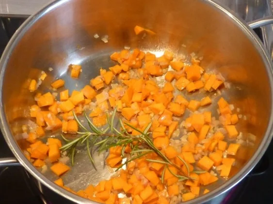 Rezept: Kürbisrisotto mit Entrecote und warmem Steinpilzsalat Bild Nr. 2 Kürbisrisotto mit Entrecote und warmem Steinpilzsalat - Rezept - Bild Nr. 2