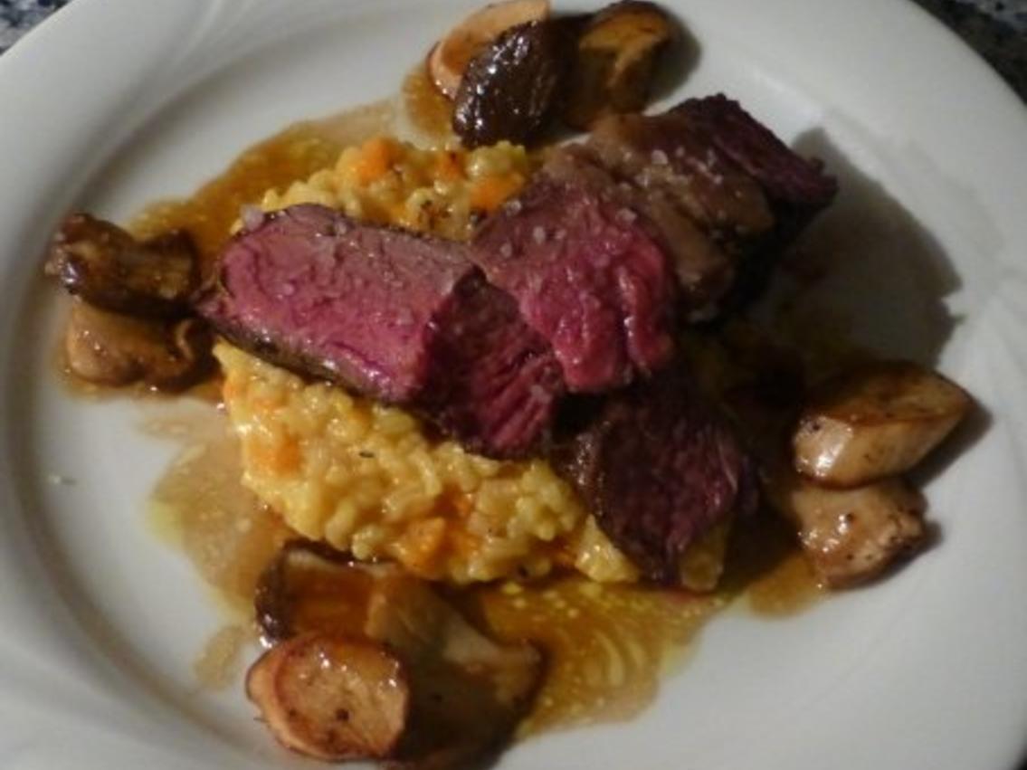 Kürbisrisotto mit Entrecote und warmem Steinpilzsalat - Rezept - kochbar.de