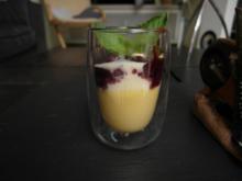 Grapefruit Cord mit Beerencoulis & Vanilleeis - Rezept