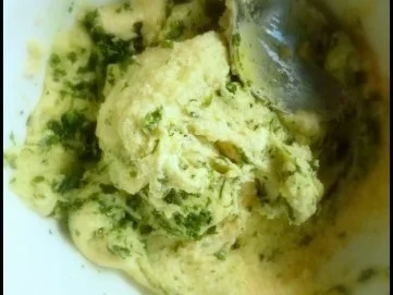 Petersilien-Nocken,  panierte Hexen und Pilz-Rahmsoße mit Kirschtomaten - Rezept - Bild Nr. 4