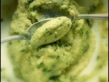 Petersilien-Nocken,  panierte Hexen und Pilz-Rahmsoße mit Kirschtomaten - Rezept - Bild Nr. 5