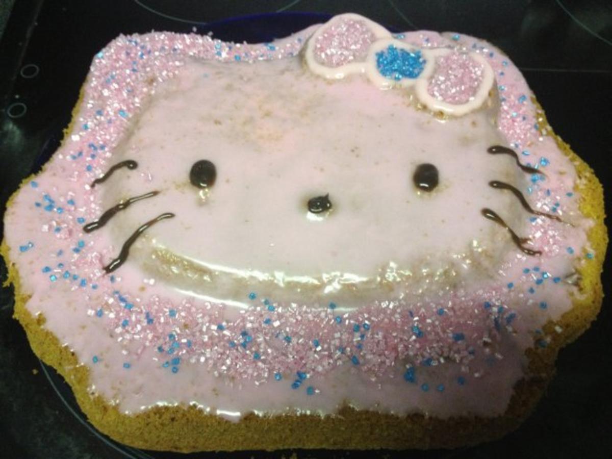 Hello Kitty Kuchen - Rezept - Bild Nr. 2
