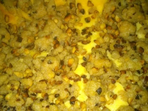 Käsekuchen mit und aus Haselnuss-Streusel - Rezept