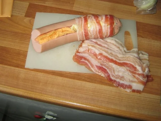 Rezept: Wurst – Oma’s gegrillte Fleischwurst im Speckmantel Bild Nr. 3 Wurst – Oma’s gegrillte Fleischwurst im Speckmantel - Rezept - Bild Nr. 3