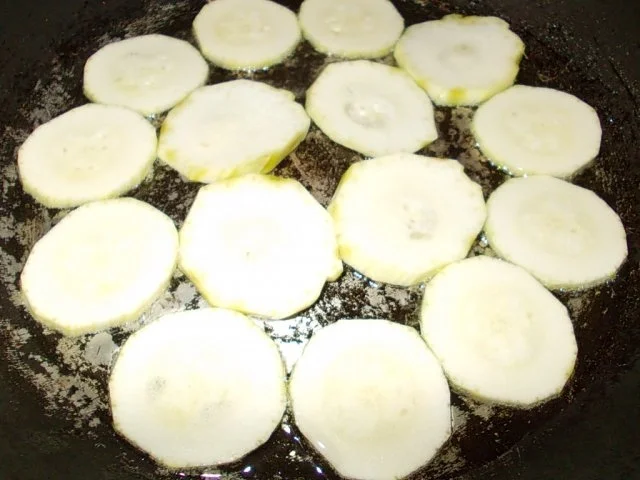 Rezept: Essig Kartoffeln mit Zucchini Bild Nr. 3 Essig Kartoffeln mit Zucchini - Rezept - Bild Nr. 3