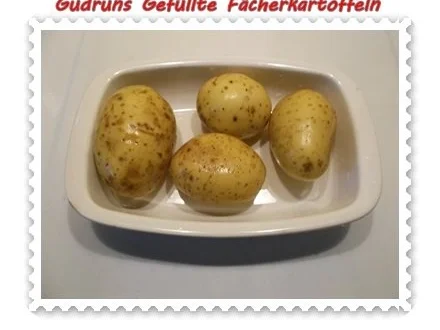 Rezept: Kartoffeln: Gefüllte Fächerkartoffeln Bild Nr. 2 Kartoffeln: Gefüllte Fächerkartoffeln - Rezept - Bild Nr. 2