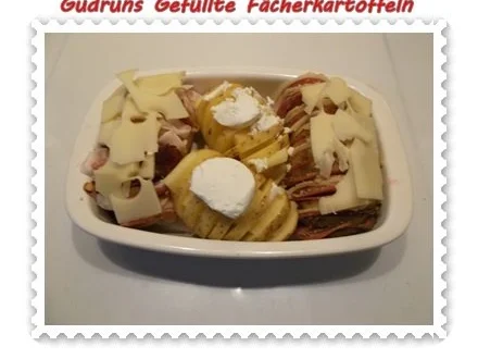 Rezept: Kartoffeln: Gefüllte Fächerkartoffeln Bild Nr. 6 Kartoffeln: Gefüllte Fächerkartoffeln - Rezept - Bild Nr. 6