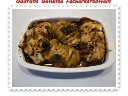 Rezept: Kartoffeln: Gefüllte Fächerkartoffeln Bild Nr. 11 Kartoffeln: Gefüllte Fächerkartoffeln - Rezept - Bild Nr. 11