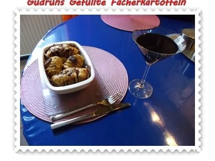 Rezept: Kartoffeln: Gefüllte Fächerkartoffeln Bild Nr. 13 Kartoffeln: Gefüllte Fächerkartoffeln - Rezept - Bild Nr. 13
