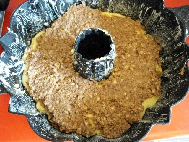 Rezept: Gugelhupf Vanille - Nuss mit Zimtglasur Bild Nr. 11 Gugelhupf Vanille - Nuss mit Zimtglasur - Rezept - Bild Nr. 11