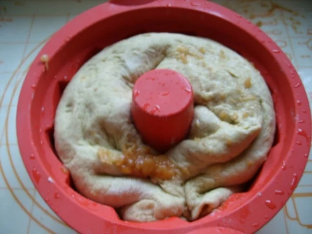 Rezept: Gugelhupf mit Apfelfüllung Bild Nr. 4 Gugelhupf mit Apfelfüllung - Rezept - Bild Nr. 4