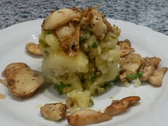 Mediterraner Kartoffelstampf mit Steinpilzen und Ibericokotelett - Rezept - Bild Nr. 2