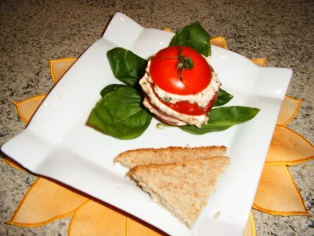 Rezept: Tomaten mit Käse -Thunfischfüllung Bild Nr. 5 Tomaten mit Käse -Thunfischfüllung - Rezept - Bild Nr. 5