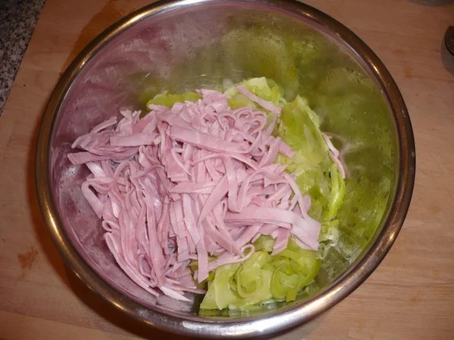 Rezept: Porreeblechkuchen mit Quark-Öl-Teig Bild Nr. 8 Porreeblechkuchen mit Quark-Öl-Teig - Rezept - Bild Nr. 8