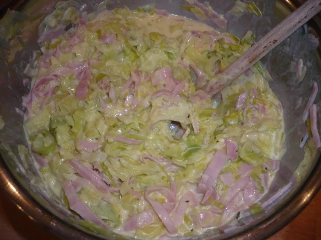 Rezept: Porreeblechkuchen mit Quark-Öl-Teig Bild Nr. 10 Porreeblechkuchen mit Quark-Öl-Teig - Rezept - Bild Nr. 10