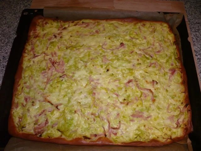 Rezept: Porreeblechkuchen mit Quark-Öl-Teig Bild Nr. 12 Porreeblechkuchen mit Quark-Öl-Teig - Rezept - Bild Nr. 12