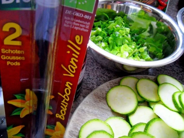 Rezept: Thai-Green-Curry mit Vanille Bild Nr. 2 Thai-Green-Curry mit Vanille - Rezept - Bild Nr. 2