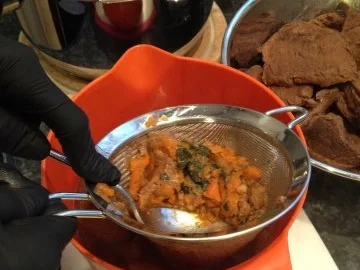 Rindfleisch mit Spätzle, Pfifferlinge und Zuchini à la Mama - Rezept - Bild Nr. 4