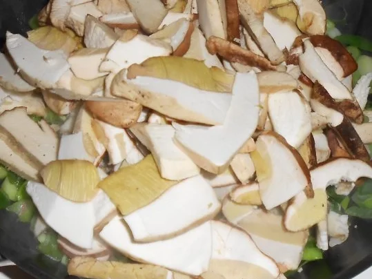 Steinpilze mit Bavettetürmchen - Rezept - Bild Nr. 4