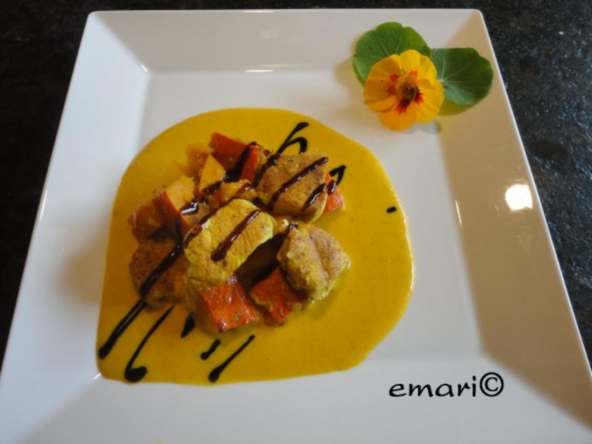 Kürbis Curry mit Creme Sauce - Rezept Eingereicht von emari