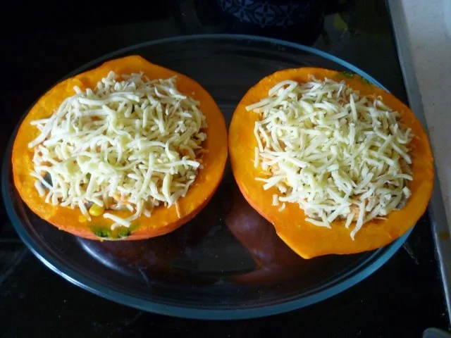 Vegetarisches - Gefüllter Hokkaido-Kürbis aus dem Ofen - Rezept - Bild Nr. 6