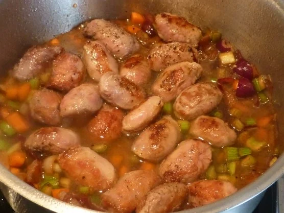 Geschmorte Spanferkelbäckchen mit Gewürzbirnen und Paprika - Rezept - Bild Nr. 4