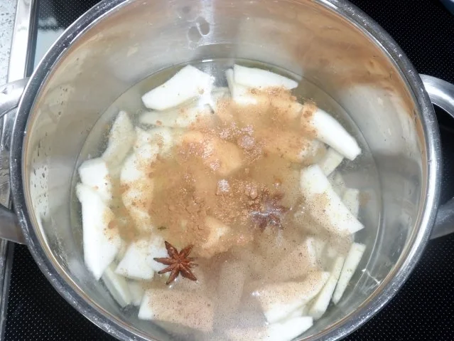 Dessert: Birnen-Zwetschgen-Crumble mit Cranberries und Chilischokolade - Rezept - Bild Nr. 3