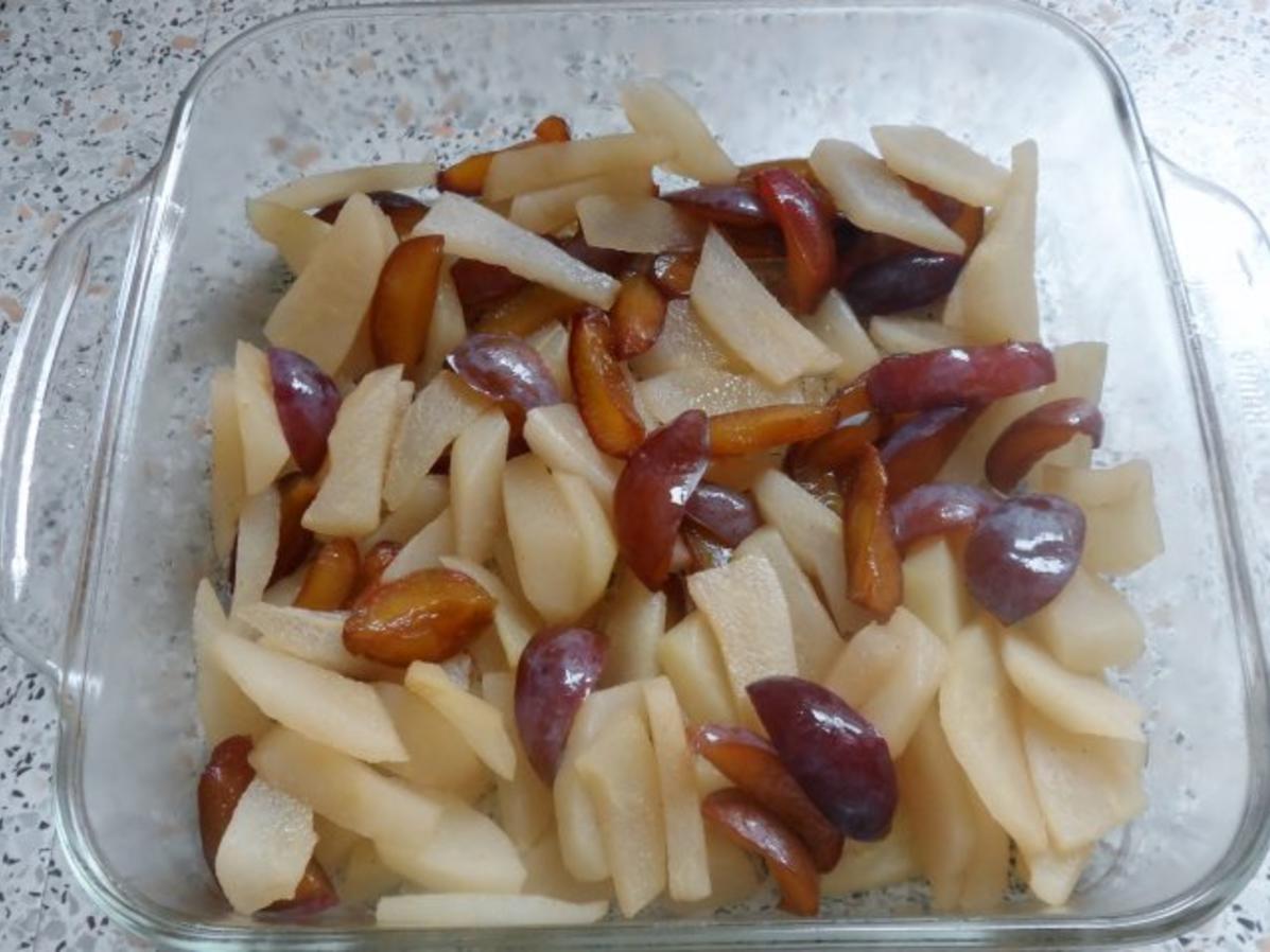 Dessert: Birnen Zwetschgen Crumble mit Cranberries und Chilischokolade ... Dessert: Birnen Zwetschgen Crumble mit Cranberries und Chilischokolade ...