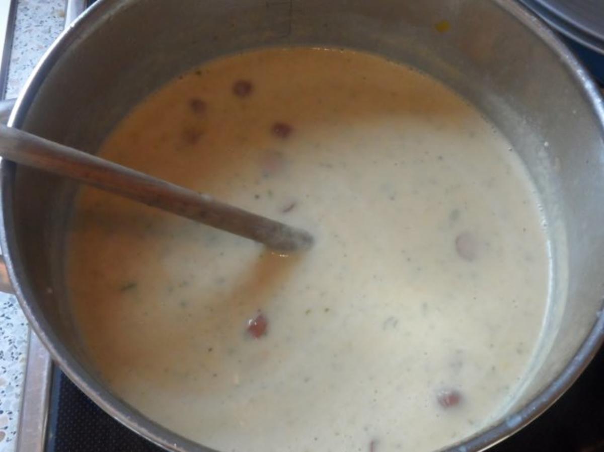 Suppen: Pikante Blumenkohl-Creme-Suppe mit Karotten und Cabanossi - Rezept - Bild Nr. 8