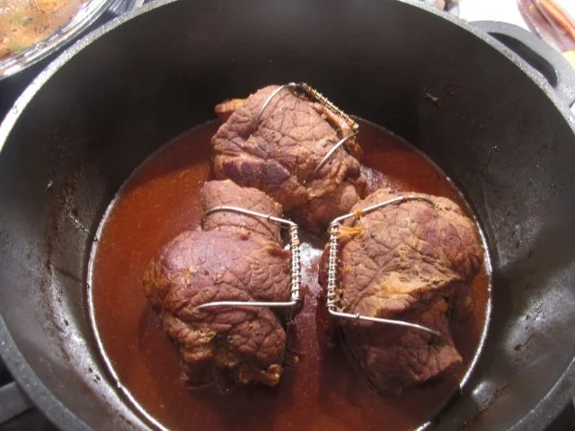 Rezept: Rinderrouladen Bild Nr. 9 Rinderrouladen - Rezept - Bild Nr. 9