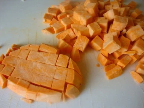 Rezept: Exotische Süßkartoffelsuppe Bild Nr. 4 Exotische Süßkartoffelsuppe - Rezept - Bild Nr. 4