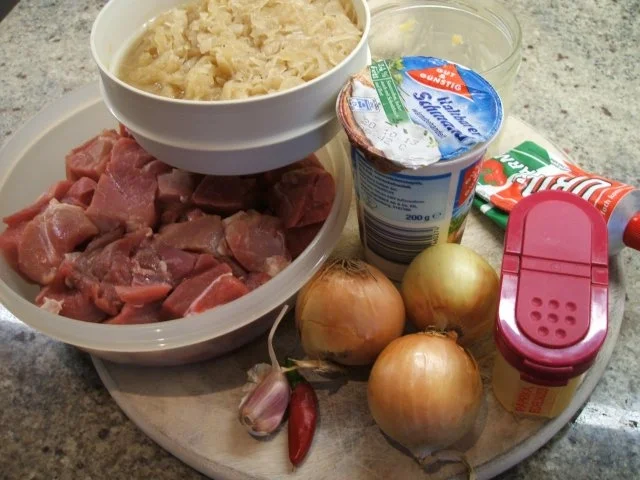 Fleisch: Szegediner Gulasch mit Böhmischen Knödeln - Rezept - Bild Nr. 2