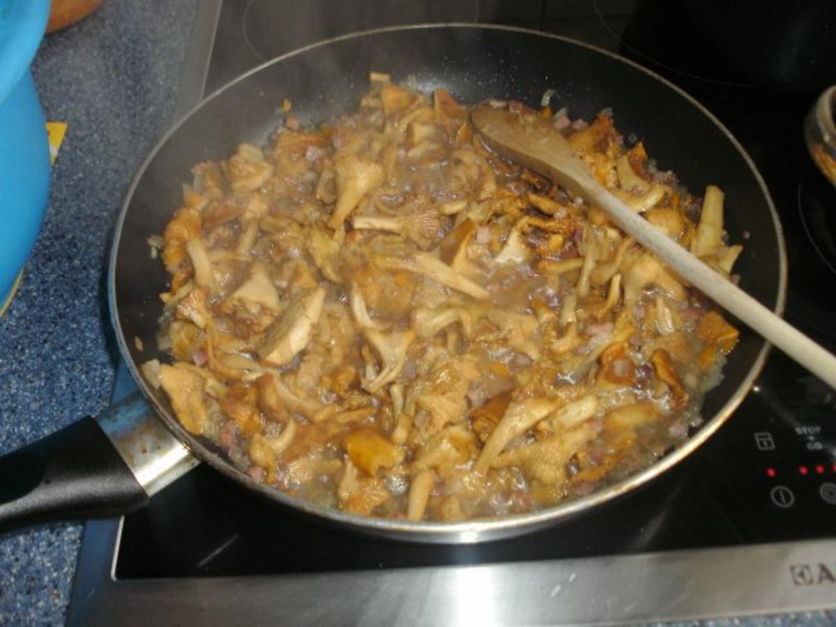 Rezept: Pfifferlingstarte Bild Nr. 5 Pfifferlingstarte - Rezept - Bild Nr. 5