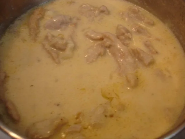 Rezept: Kalbsgeschnetzeltes mit Steckrübenstampf und Buttergemüse Bild Nr. 8 Kalbsgeschnetzeltes mit Steckrübenstampf und Buttergemüse - Rezept - Bild Nr. 8