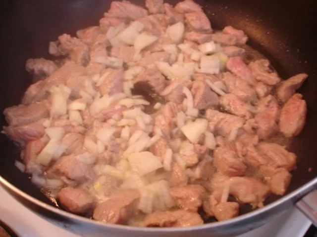 Rezept: Kalbsgeschnetzeltes mit Steckrübenstampf und Buttergemüse Bild Nr. 4 Kalbsgeschnetzeltes mit Steckrübenstampf und Buttergemüse - Rezept - Bild Nr. 4