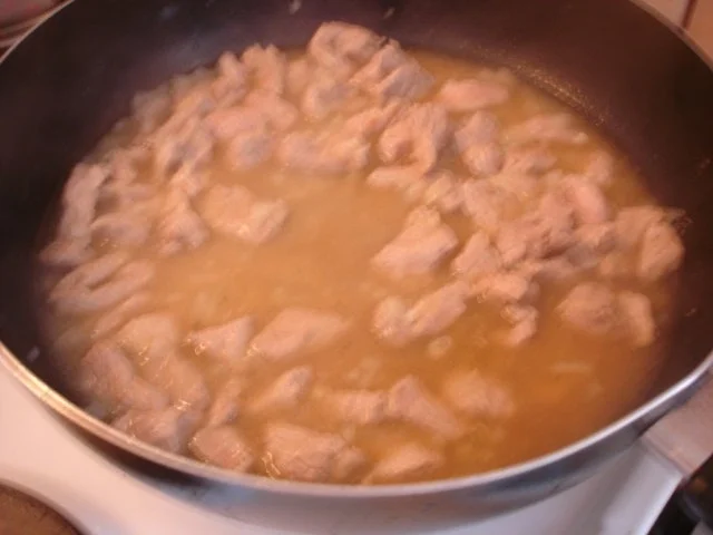 Rezept: Kalbsgeschnetzeltes mit Steckrübenstampf und Buttergemüse Bild Nr. 6 Kalbsgeschnetzeltes mit Steckrübenstampf und Buttergemüse - Rezept - Bild Nr. 6