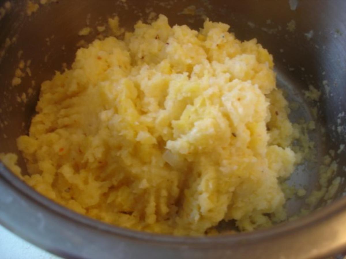 Kalbsgeschnetzeltes mit Steckrübenstampf und Buttergemüse - einfach ...