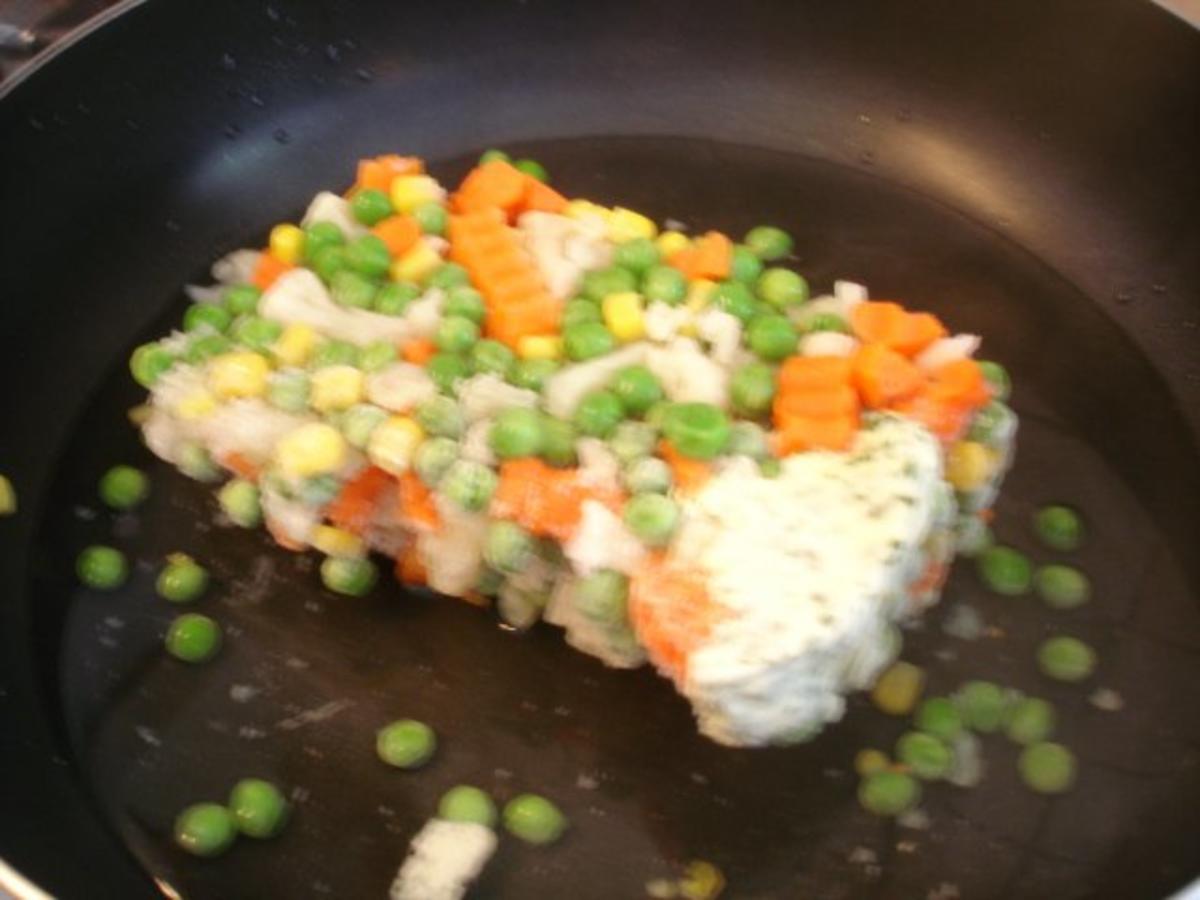 Kalbsgeschnetzeltes mit Steckrübenstampf und Buttergemüse - einfach ... Kalbsgeschnetzeltes mit Steckrübenstampf und Buttergemüse - einfach ...