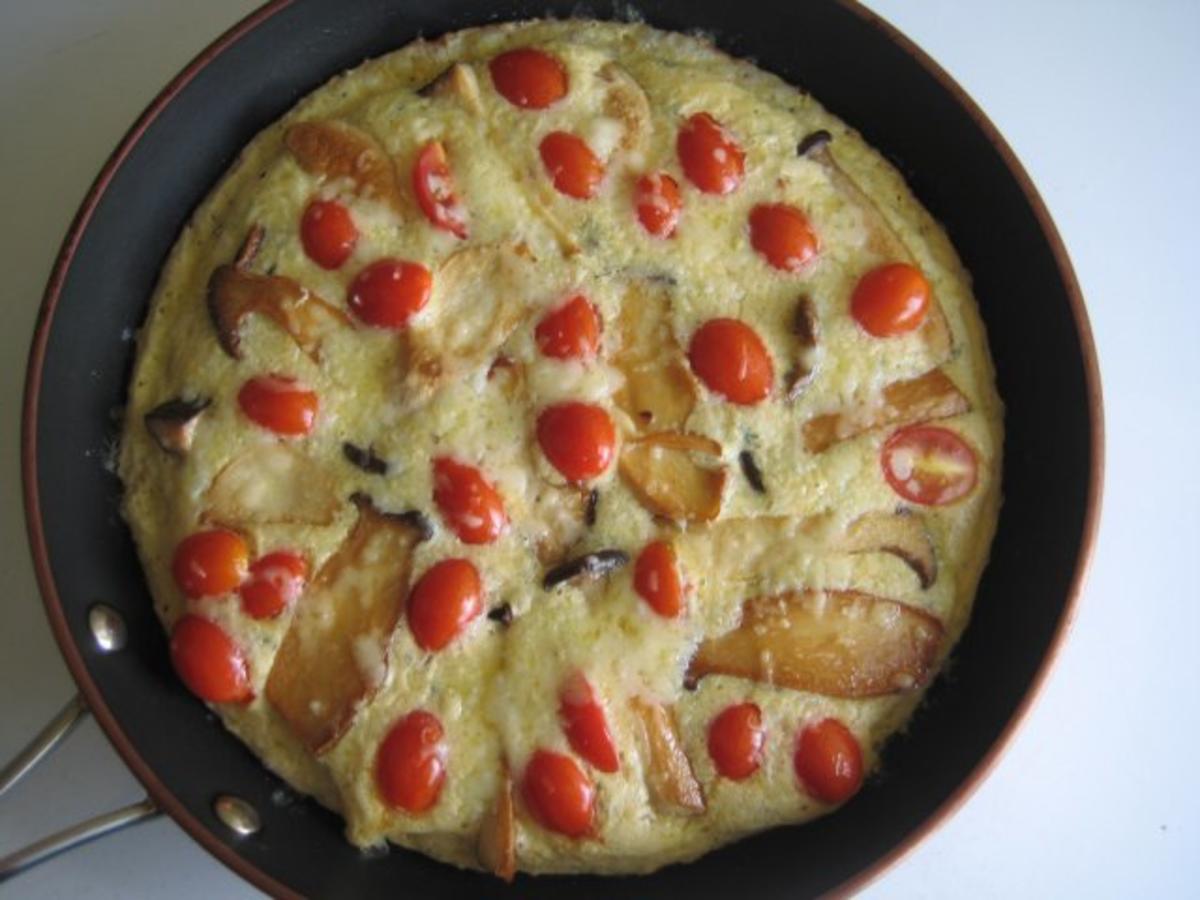 Omelett mit Kräuterseitlingen und Bergkäse (Pfannkuchen) - Rezept - Bild Nr. 12
