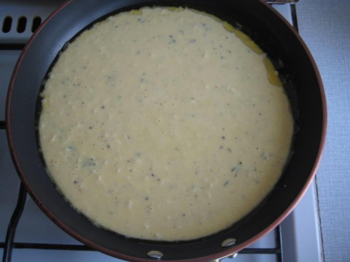 Omelett mit Kräuterseitlingen und Bergkäse (Pfannkuchen) - Rezept - Bild Nr. 9