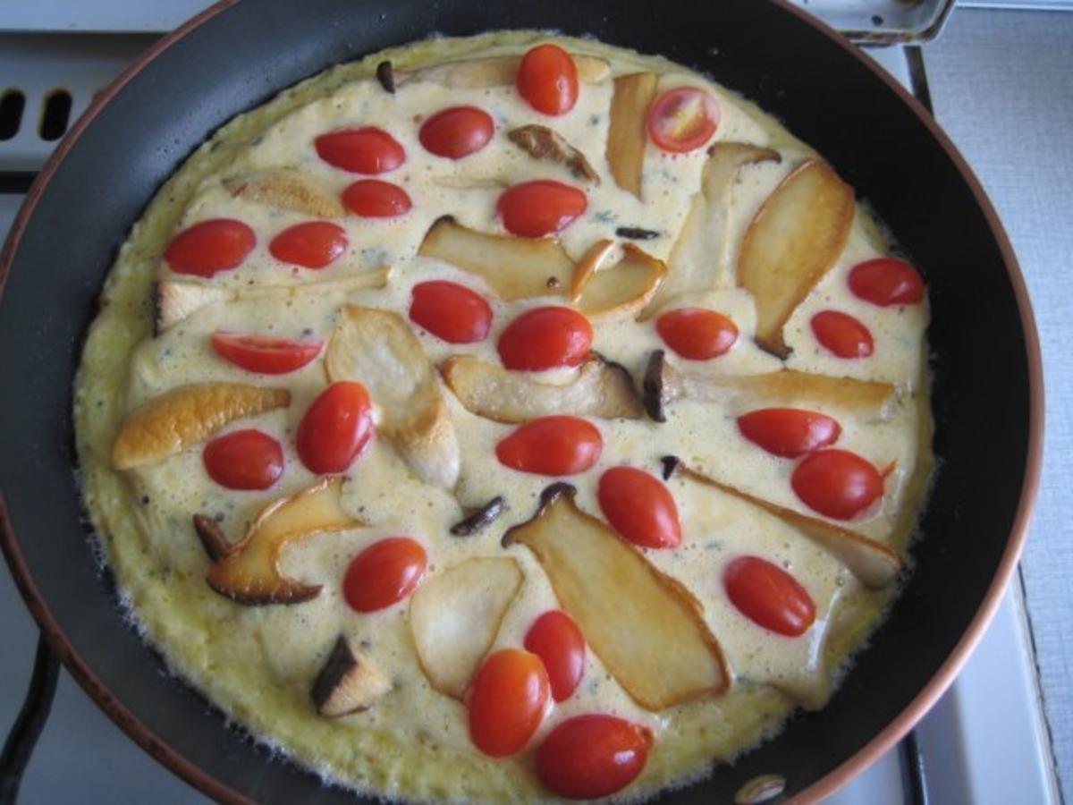 Omelett mit Kräuterseitlingen und Bergkäse (Pfannkuchen) - Rezept - Bild Nr. 10
