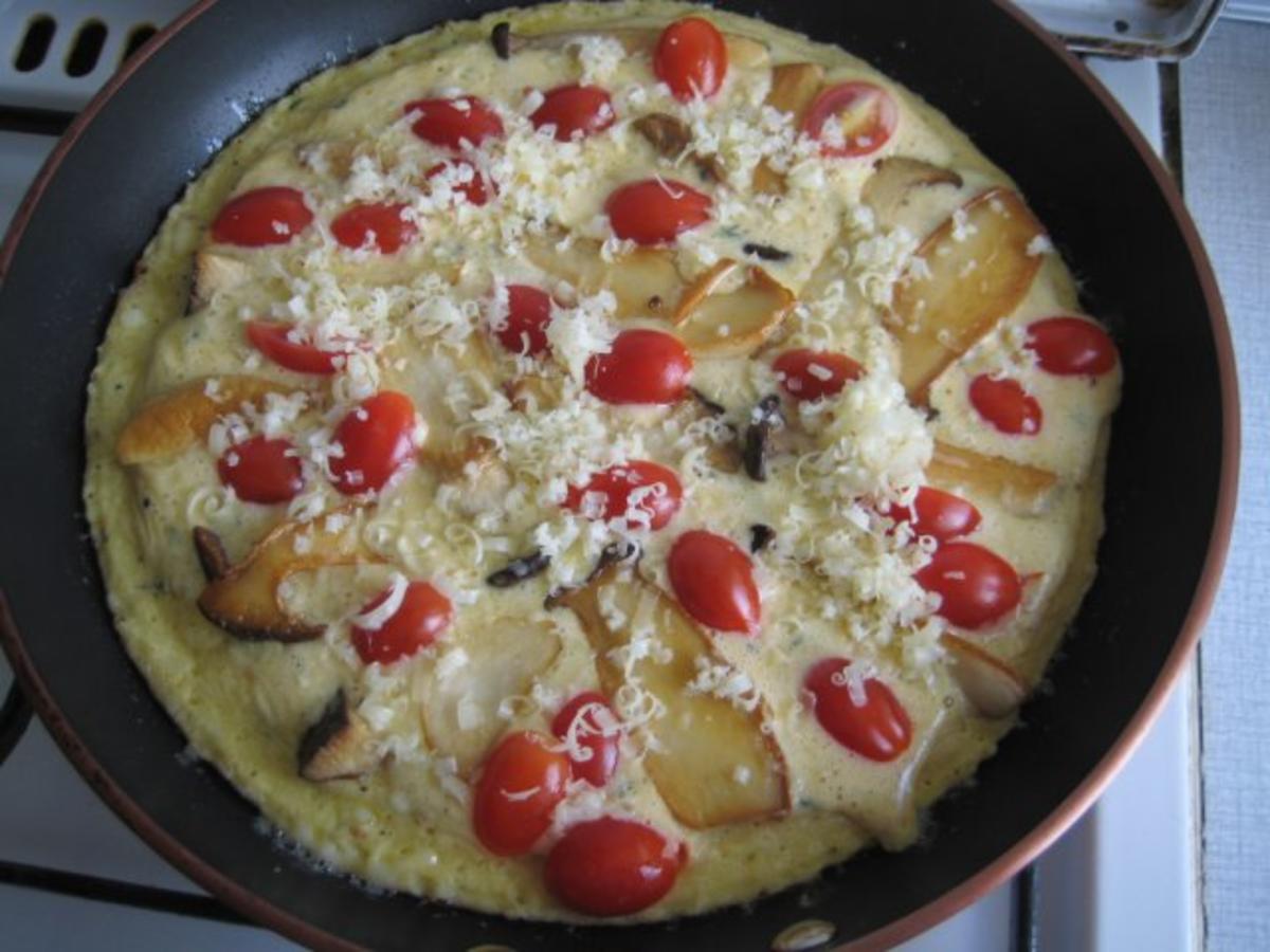 Omelett mit Kräuterseitlingen und Bergkäse (Pfannkuchen) - Rezept - Bild Nr. 11